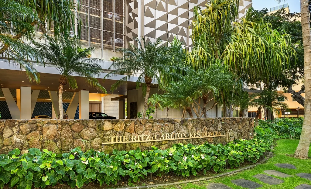 2139 Kuhio Ave PH D Honolulu 52 1